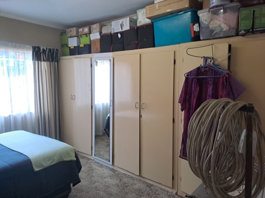 15 Bedroom Property for Sale in Oos Einde North West